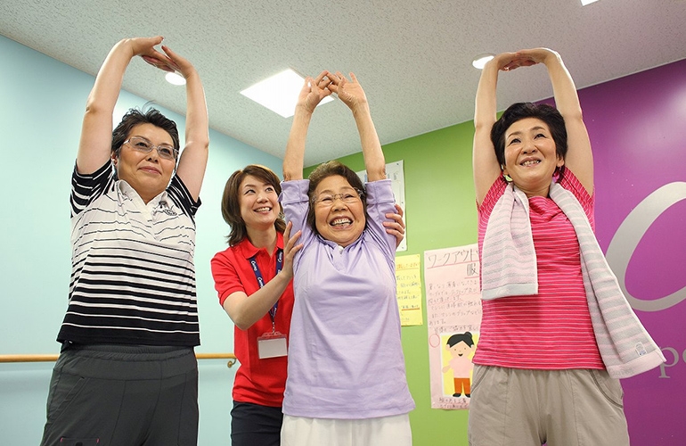 カーブス近鉄四日市駅前店